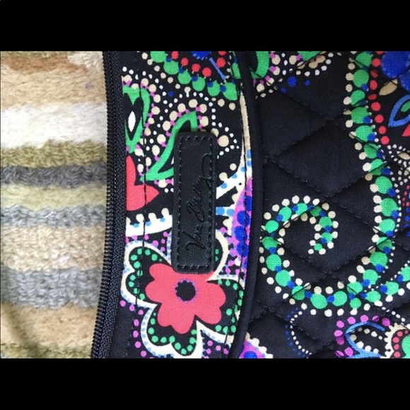 New Vera Bradley Vintage Paisley/Floral Hand Bag - Picture 8 of 8
